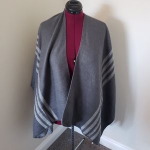 NWOT BB Dakota Poncho/Shawl/Wrap